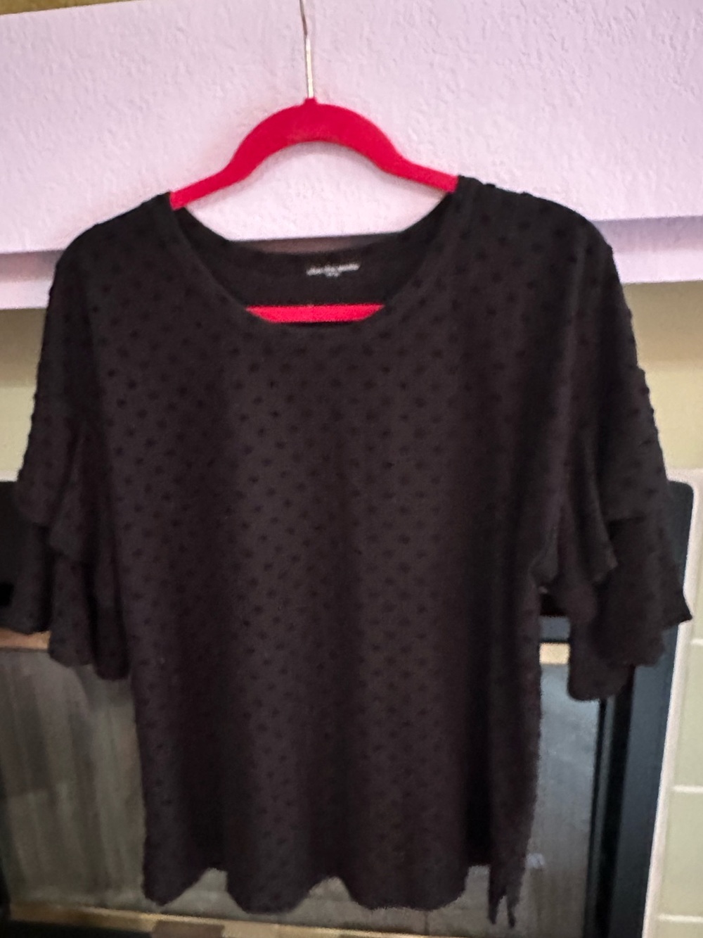 cha cha vente Black Swiss Dot Ruffle Sleeve Top (Large)